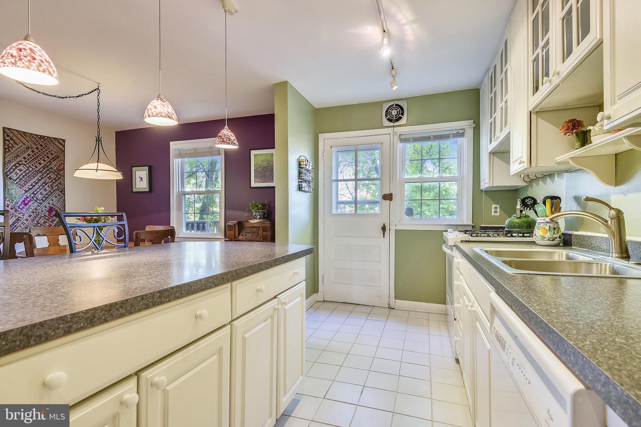 114 Brandon Road Baltimore, MD 21212 - Photo 11 of 30 Kitchen