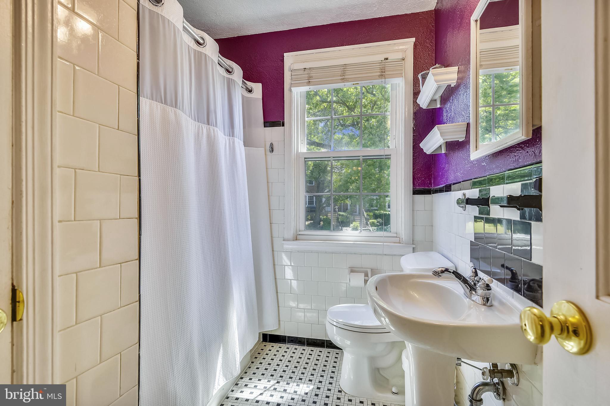 114 Brandon Road Baltimore, MD 21212 - Photo 16 of 30 Hall Bath