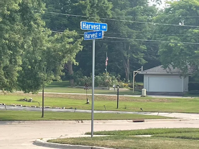 $275,000 | 230 Harvest Court, Manitowoc, WI 54220