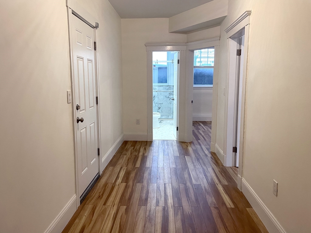 15 Thatcher Street, Unit B Brookline, MA 02446 - Photo 9 of 11