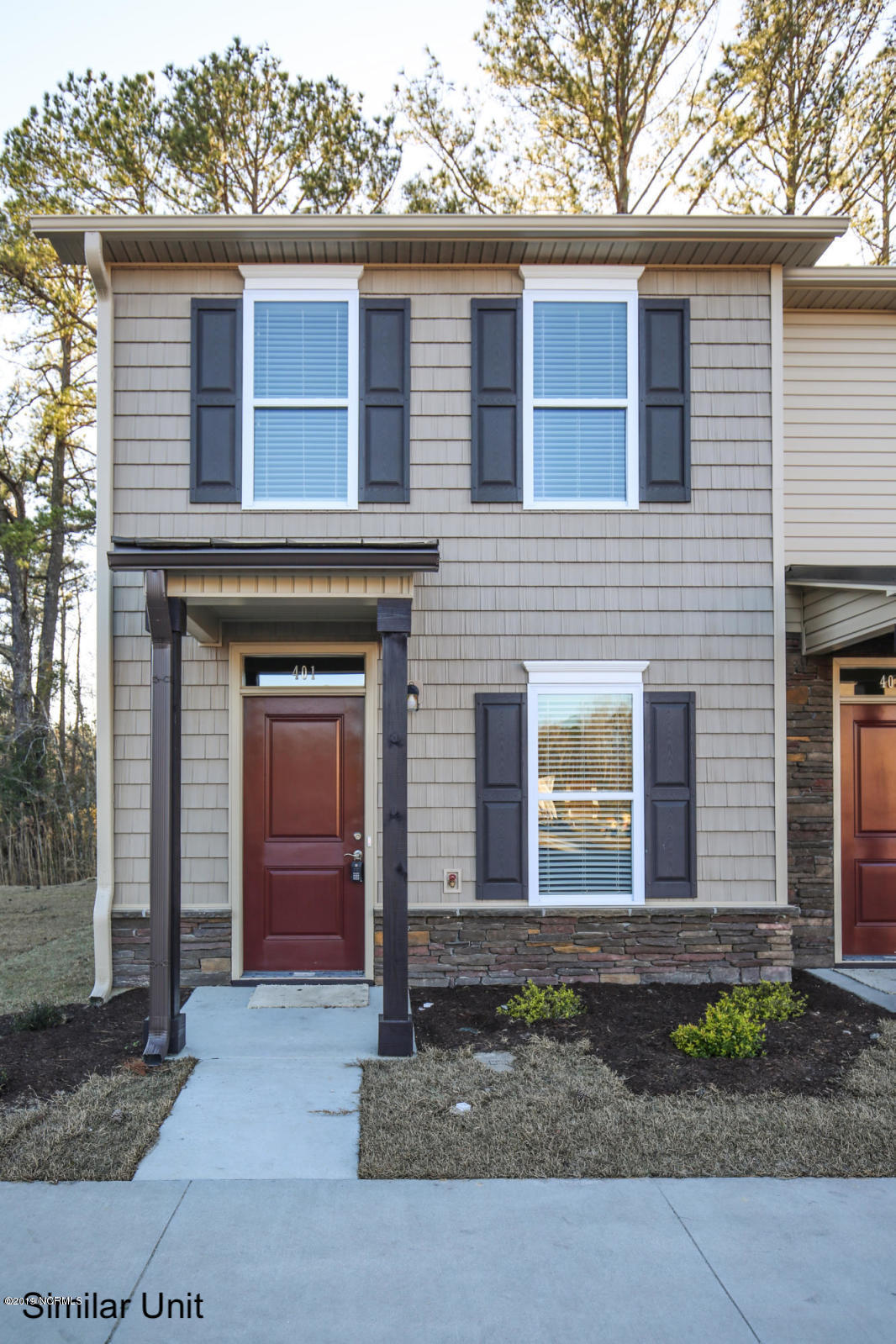 423 Sullivan Loop Road Midway Park, NC 28544 - Photo 2 of 18 20180612203518594060000000-o