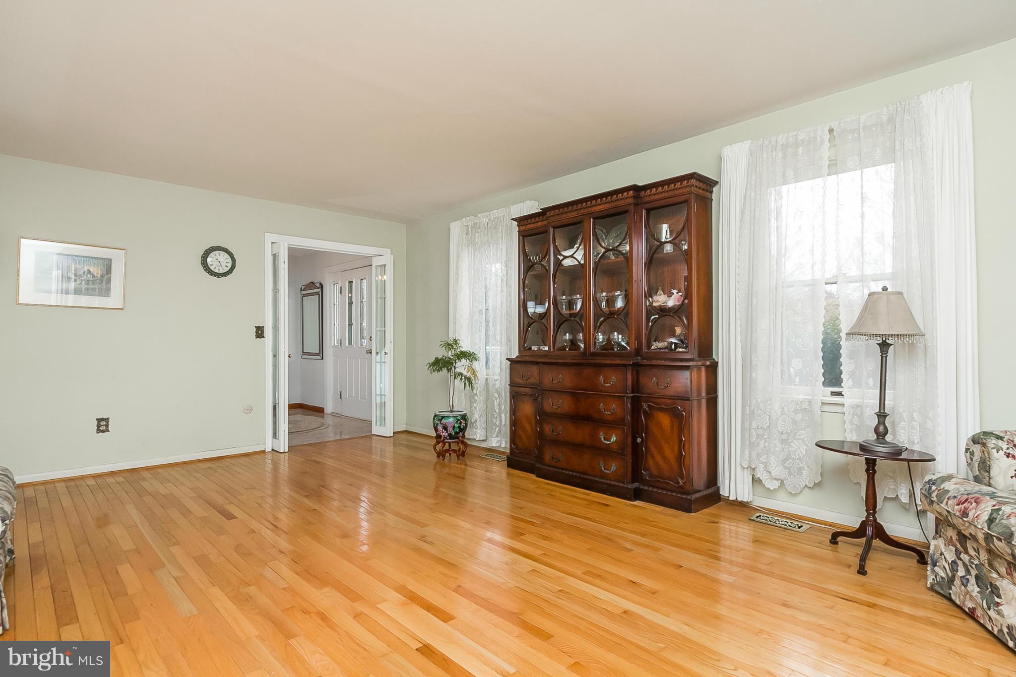 3105 Jackson Ridge Court Phoenix, MD 21131 - Photo 6 of 30 Living Room