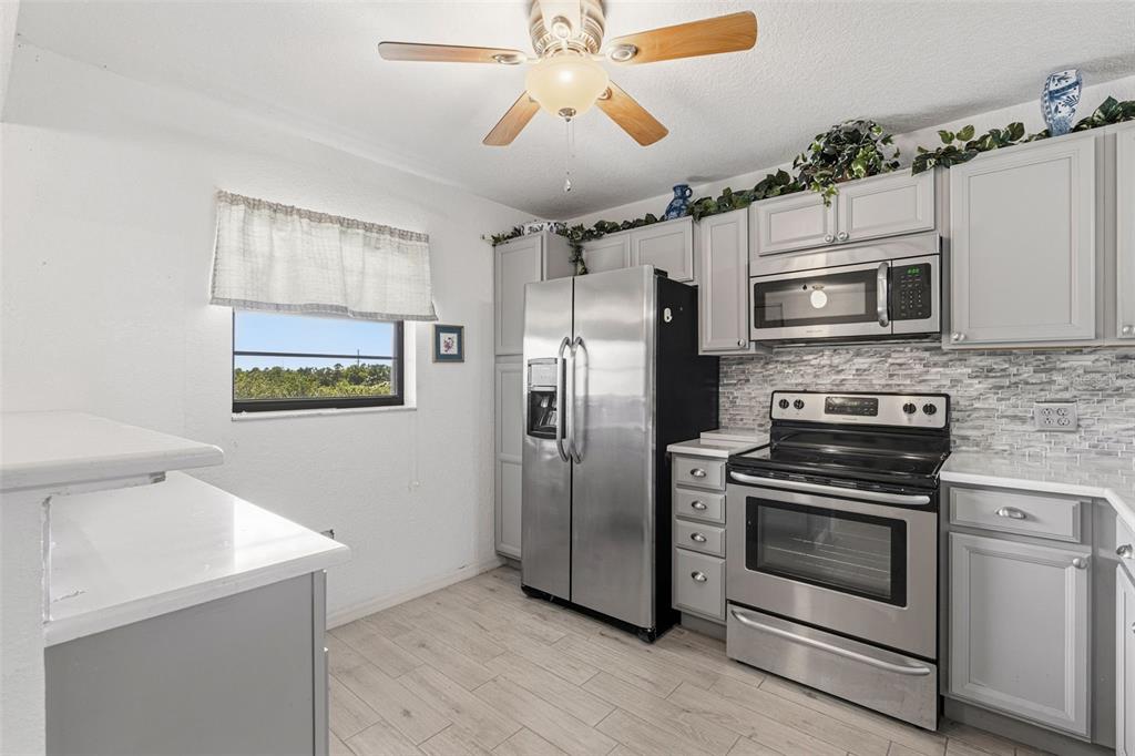 175 Kings Highway, Unit 437 Punta Gorda, FL 33983 - Photo 6 of 35