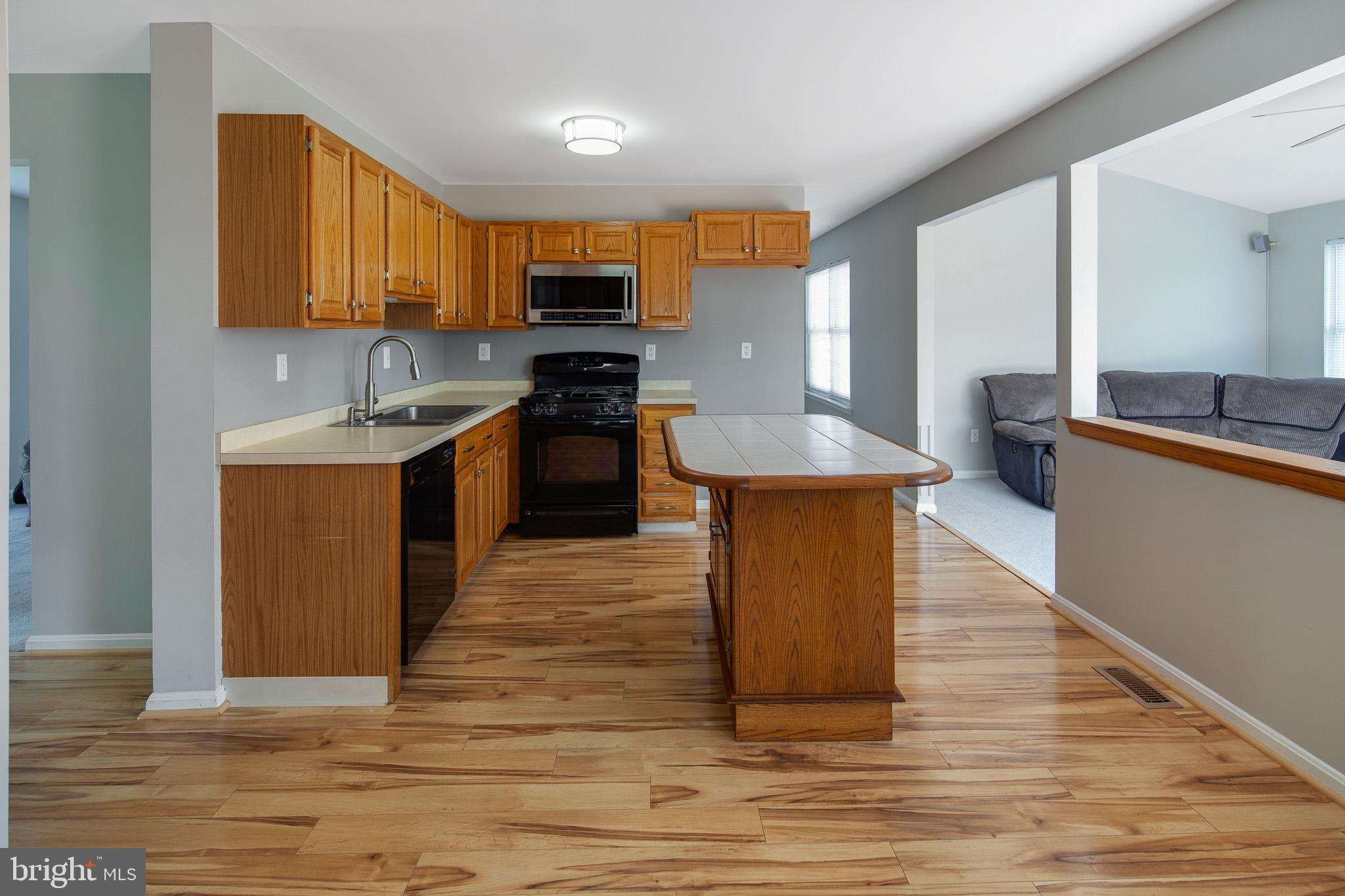 10 Patricia Circle Bear, DE 19701 - Photo 2 of 20