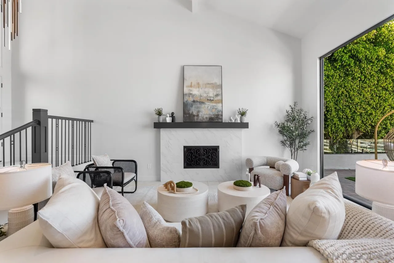 27 Green Turtle Road Coronado, CA 92118 - Photo 8 of 74