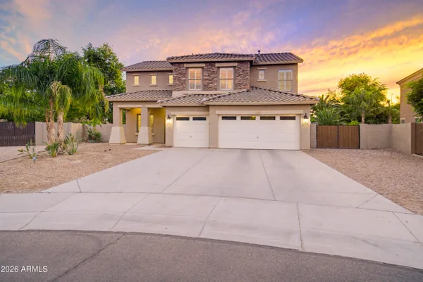 $769,995 | 4984 South Cobblestone Street, Gilbert, AZ 85298