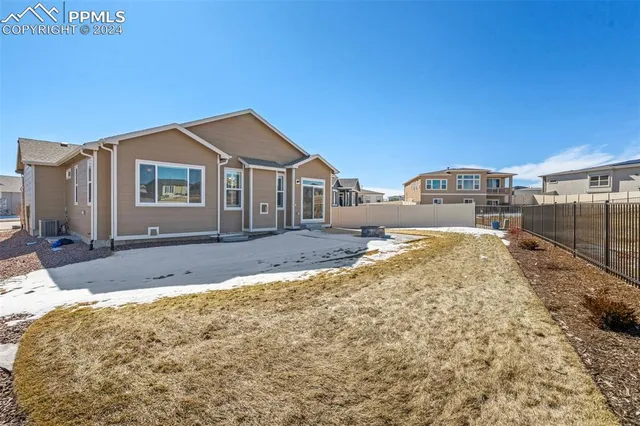 a view of a house with a outdoor space
