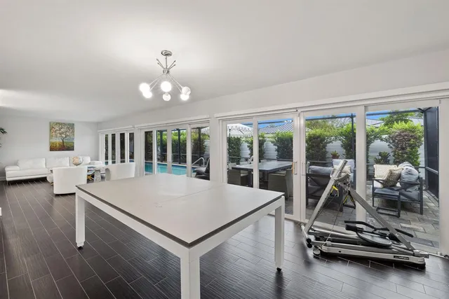 $1,800,000 | 2409 Northeast 37th Street, Fort Lauderdale, FL 33308