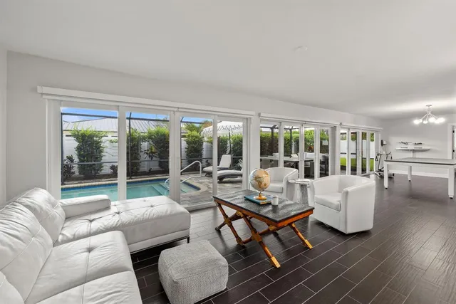$1,800,000 | 2409 Northeast 37th Street, Fort Lauderdale, FL 33308
