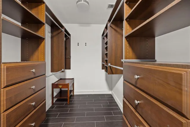 $1,800,000 | 2409 Northeast 37th Street, Fort Lauderdale, FL 33308