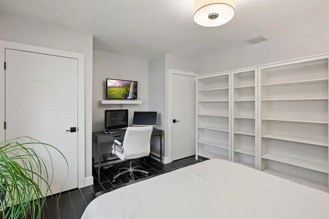 $1,800,000 | 2409 Northeast 37th Street, Fort Lauderdale, FL 33308