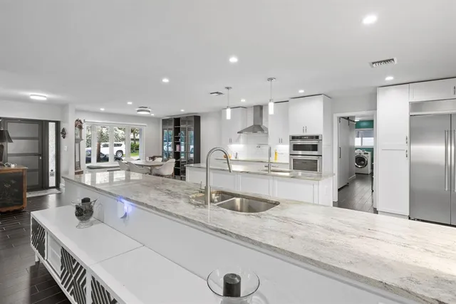 $1,800,000 | 2409 Northeast 37th Street, Fort Lauderdale, FL 33308