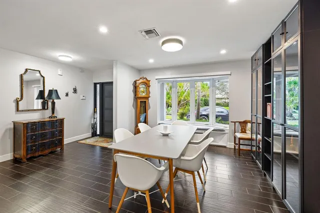 $1,800,000 | 2409 Northeast 37th Street, Fort Lauderdale, FL 33308