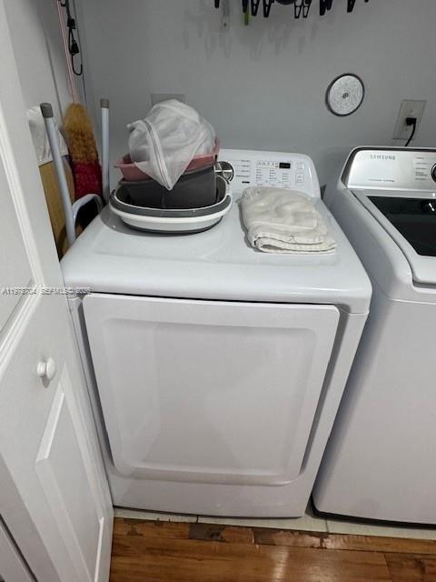 12923 Southwest 135th Terrace Miami, FL 33186 - Photo 45 of 71 a utility room with dryer and washer