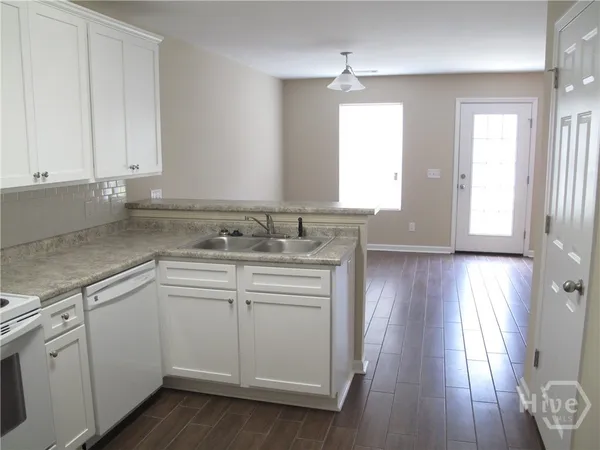$1,800 | 145 Connor Loop, Richmond Hill, GA 31324