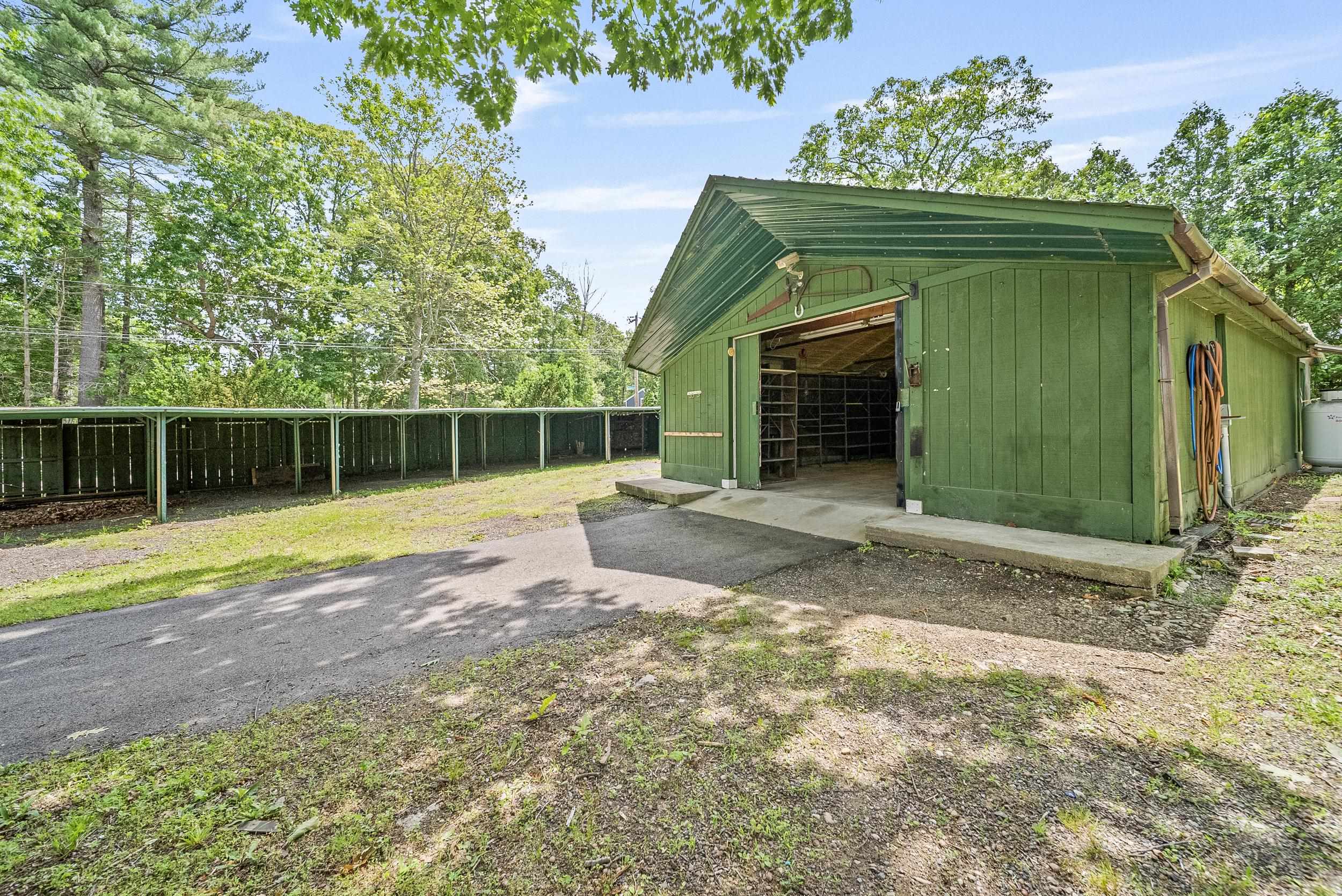 17 Brookview Drive Pelham, NH 03076 - Photo 8 of 45