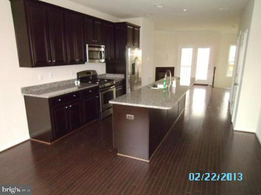 43373 Rickenbacker Square Ashburn, VA 20147 - Photo 2 of 7