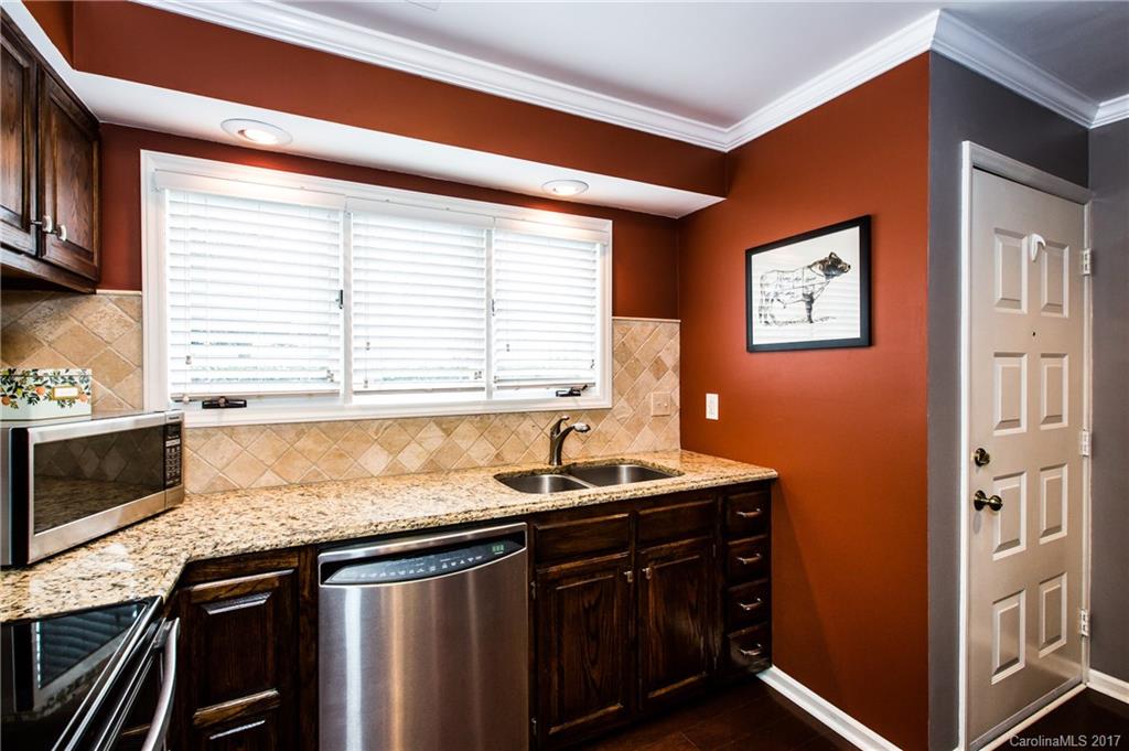 232 Queens Road, Unit 46 Charlotte, NC 28204 - Photo 2 of 10 Gallery Image 2