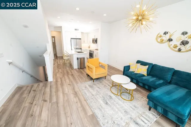 $3,995 | 9877 MacArthur Boulevard, Oakland, CA 94605