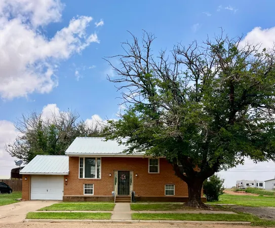 $149,000 | 1800 North 8th Street, Tahoka, TX 79373