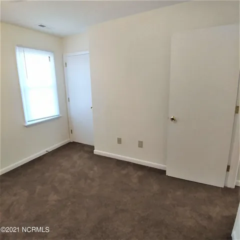 $1,250 | 9 Portwest Townhouses Drive, Unit B, Swansboro, NC 28584