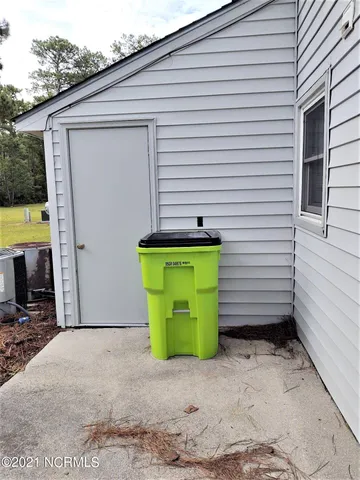 $1,250 | 9 Portwest Townhouses Drive, Unit B, Swansboro, NC 28584