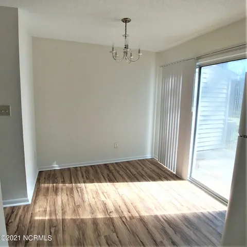 $1,250 | 9 Portwest Townhouses Drive, Unit B, Swansboro, NC 28584