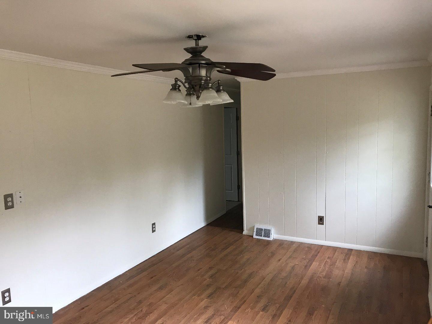 111 West Beach Road Williamstown, NJ 08094 - Photo 4 of 9 Gallery Image 4