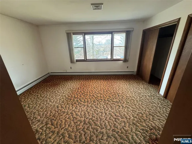 $739,900 | 1 Gray Terrace, Woodland Park, NJ 07424