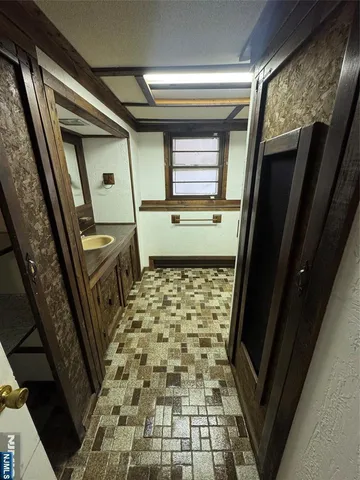 $739,900 | 1 Gray Terrace, Woodland Park, NJ 07424