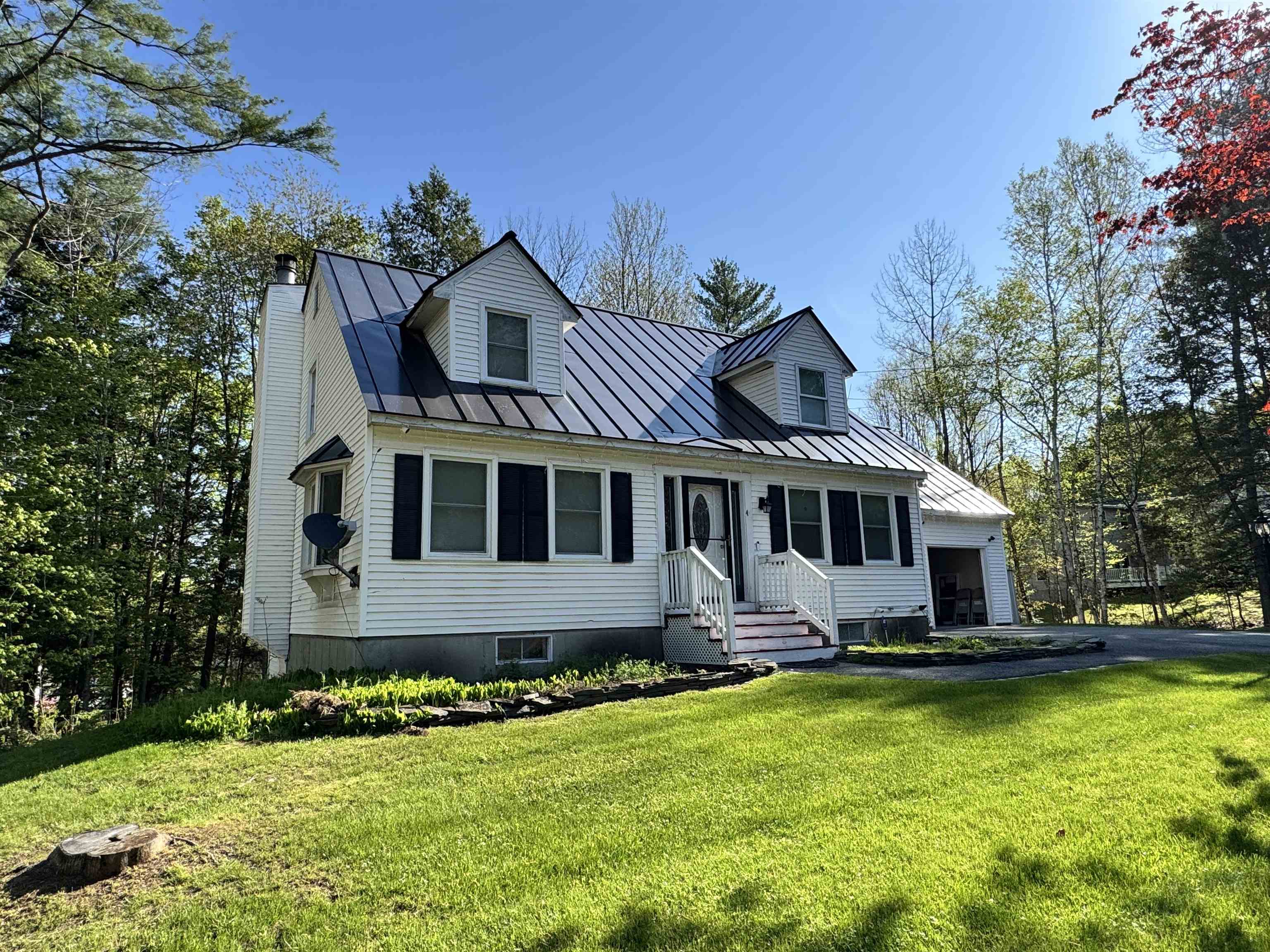 48 Nottingham Circle Lebanon, NH 03766 - Photo 3 of 55