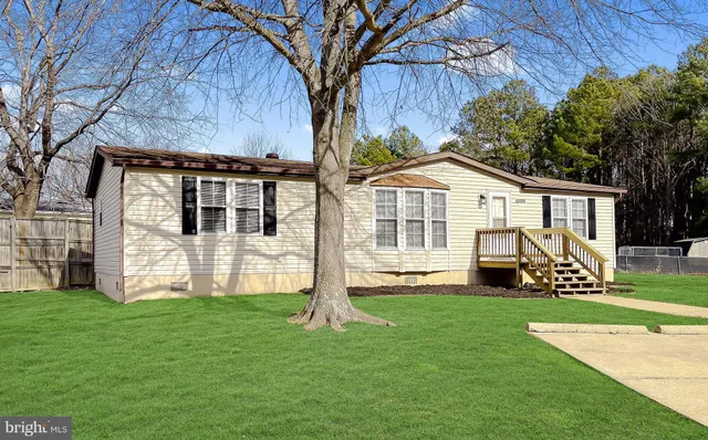 $299,900 | 45908 South Springsteen Court, California, MD 20619