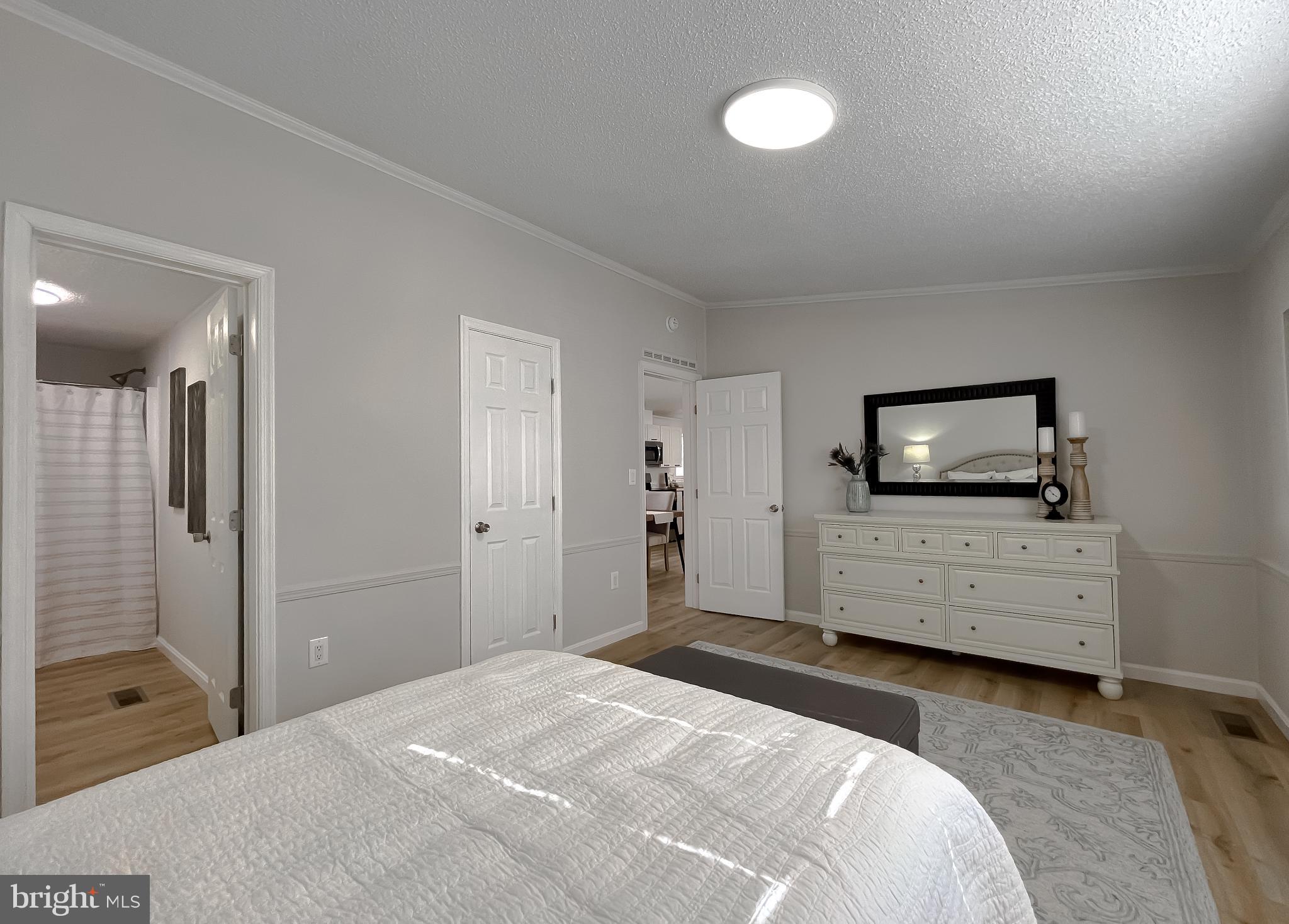 45908 South Springsteen Court California, MD 20619 - Photo 21 of 35 Lovely Primary Suite with Walk-In Closet.