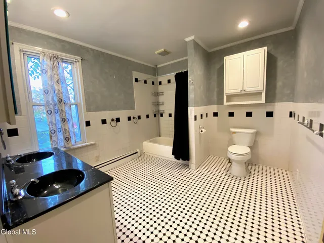 $180,000 | 31 Brunswick Avenue, Troy, NY 12180