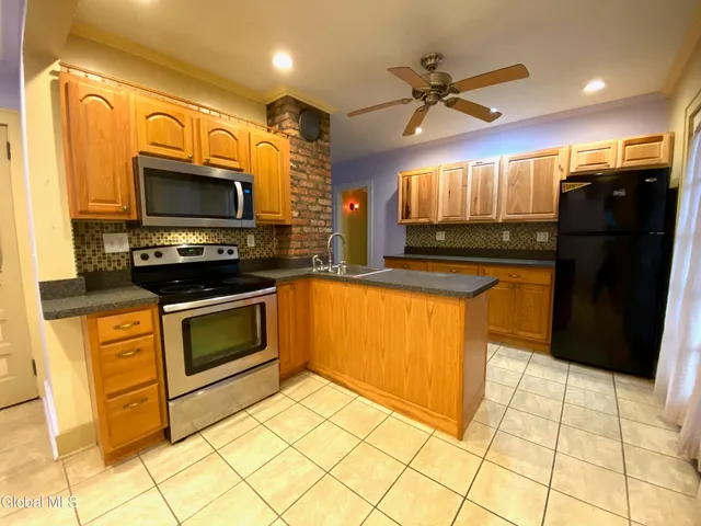 $180,000 | 31 Brunswick Avenue, Troy, NY 12180