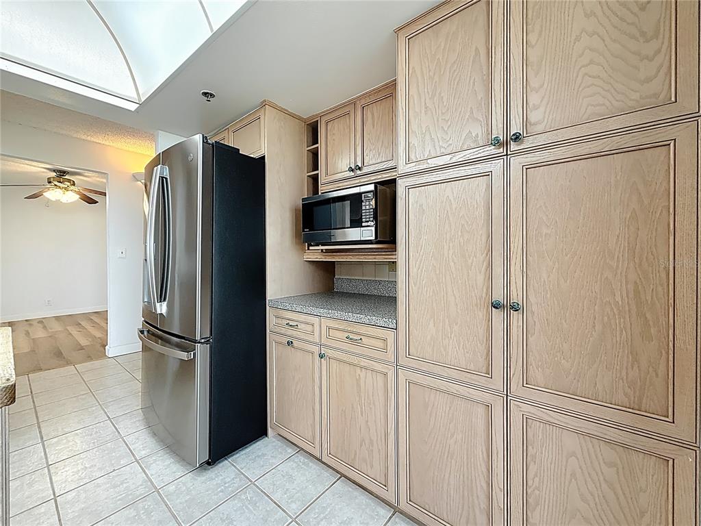 1 Key Capri, Unit 201E Treasure Island, FL 33706 - Photo 27 of 100