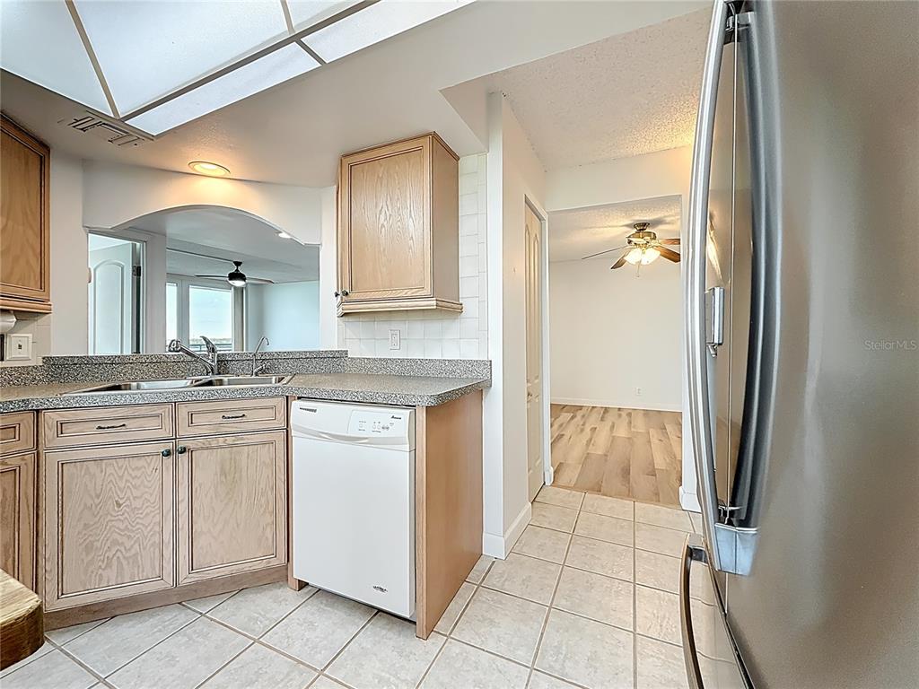 1 Key Capri, Unit 201E Treasure Island, FL 33706 - Photo 29 of 100