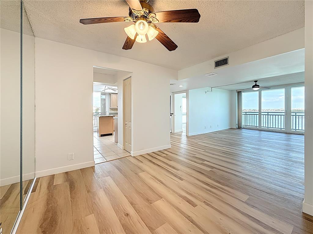 1 Key Capri, Unit 201E Treasure Island, FL 33706 - Photo 32 of 100