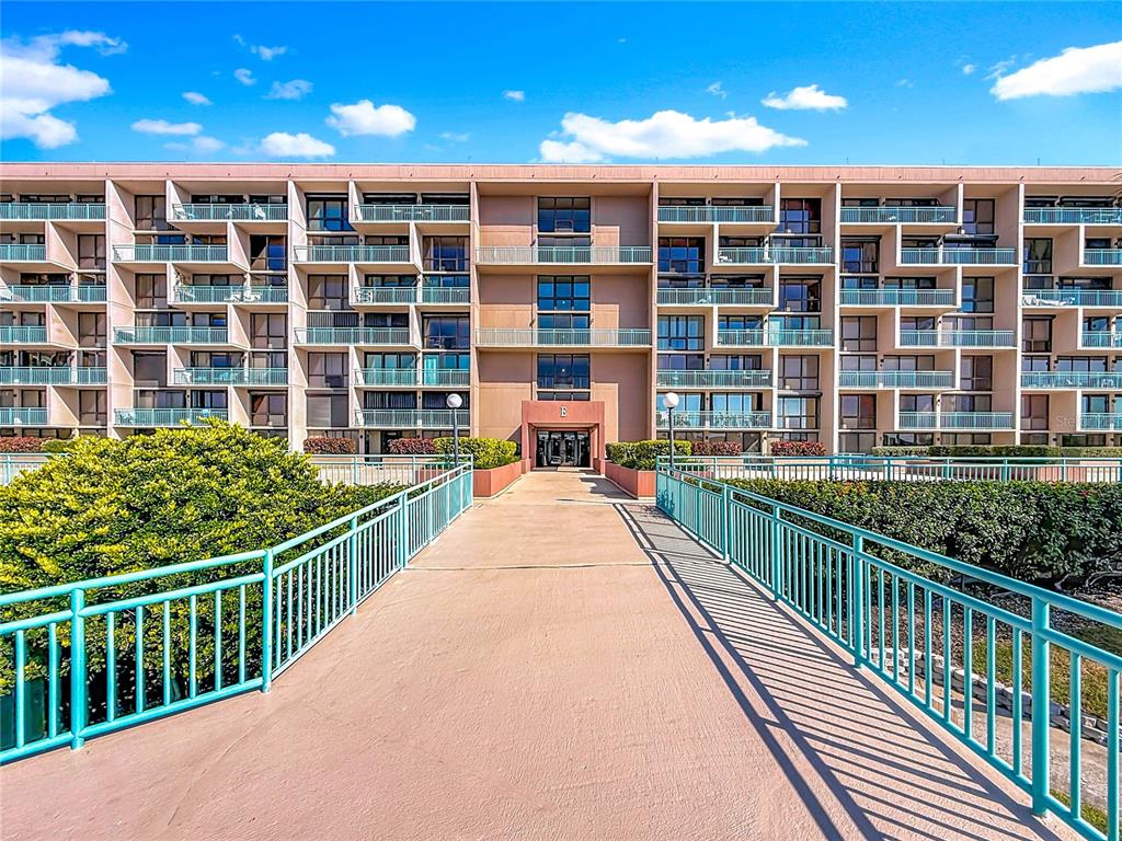 1 Key Capri, Unit 201E Treasure Island, FL 33706 - Photo 5 of 100