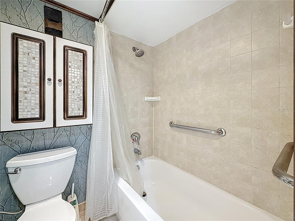 1 Key Capri, Unit 201E Treasure Island, FL 33706 - Photo 60 of 100