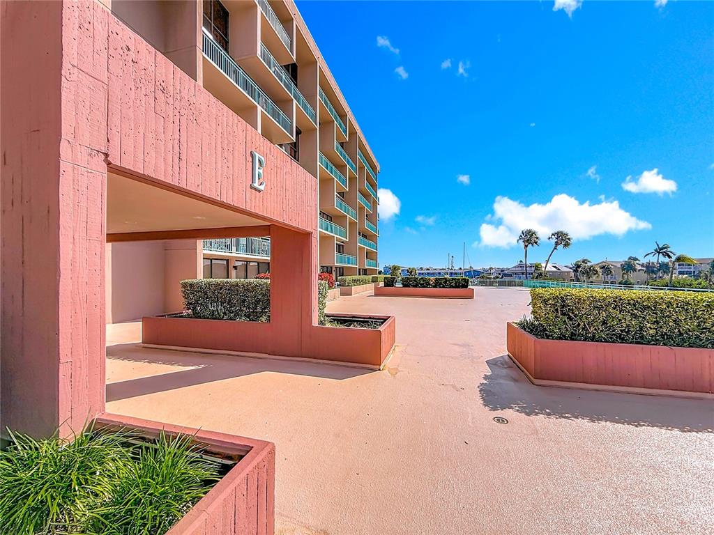 1 Key Capri, Unit 201E Treasure Island, FL 33706 - Photo 78 of 100