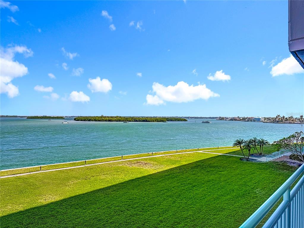 1 Key Capri, Unit 201E Treasure Island, FL 33706 - Photo 95 of 100
