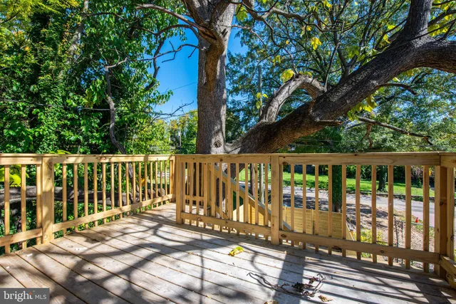 $295,000 | 519 North Carrollton Avenue, Baltimore, MD 21223