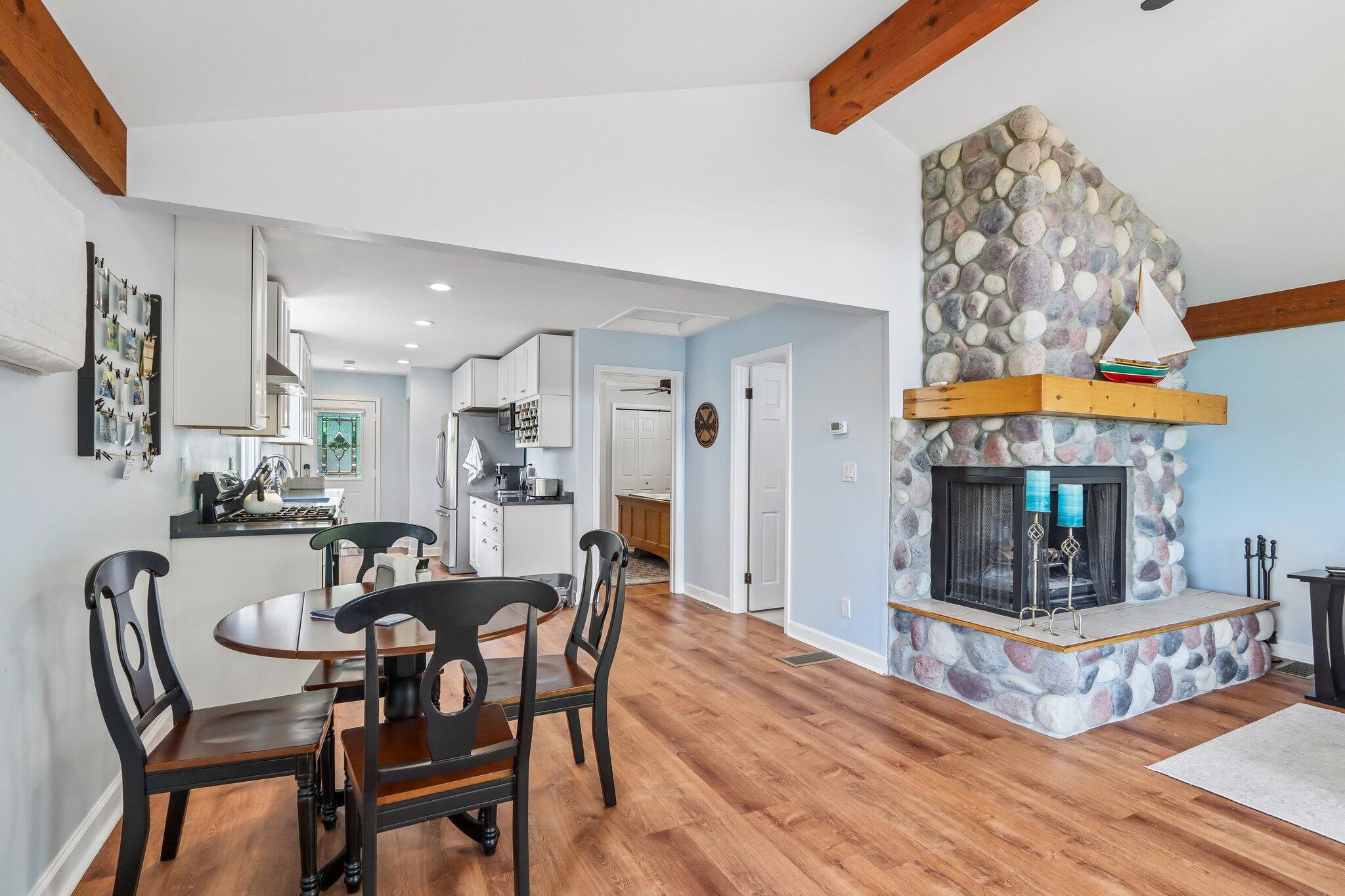 131 Riverside Drive Waterford, WI 53185 - Photo 7 of 55 DINING / CORNER NFP
