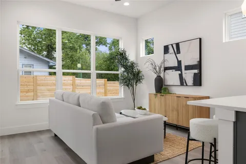 $599,000 | 1700 Pennsylvania Avenue, Austin, TX 78702