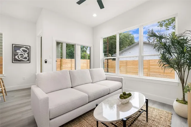 $599,000 | 1700 Pennsylvania Avenue, Austin, TX 78702