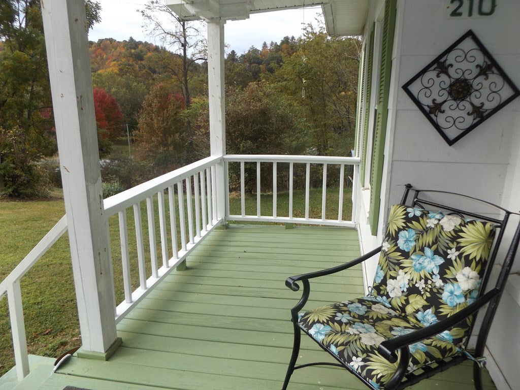 210 State Rte T 1007 Fries, VA 24330 - Photo 19 of 24 Gallery Image 19