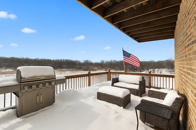 $575,000 | 8942 Birch Lane, Hickory Hills, IL 60457