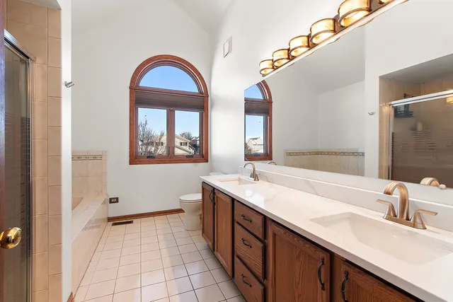 $575,000 | 8942 Birch Lane, Hickory Hills, IL 60457