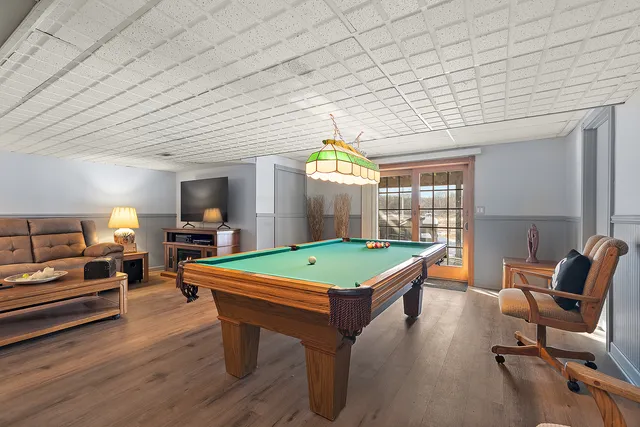 $575,000 | 8942 Birch Lane, Hickory Hills, IL 60457